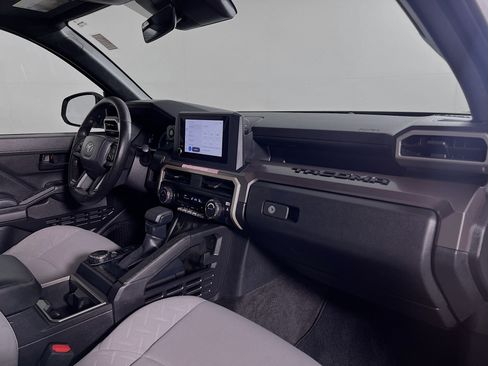 Used 2026 Toyota Tacoma SR5 AWD/4WD image 22