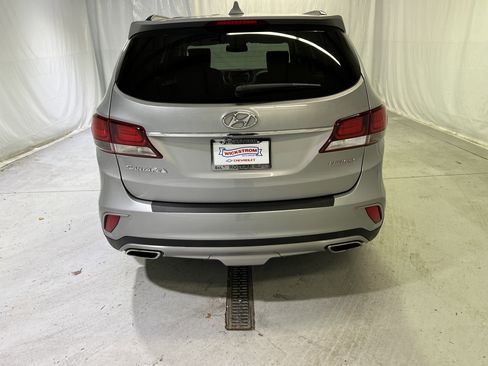 Used 2017 Hyundai Santa Fe Limited w/ Cargo Package image 9