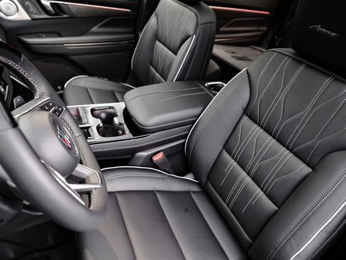 New 2026 Buick Enclave Avenir w/ Super Cruise Package image 9