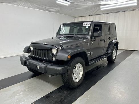 Used 2014 Jeep Wrangler Unlimited Sport w/ Quick Order Package 24S AWD/4WD image 5