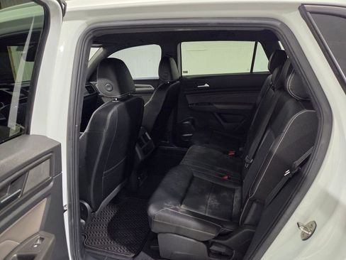 Used 2023 Volkswagen Atlas Cross Sport SE image 8