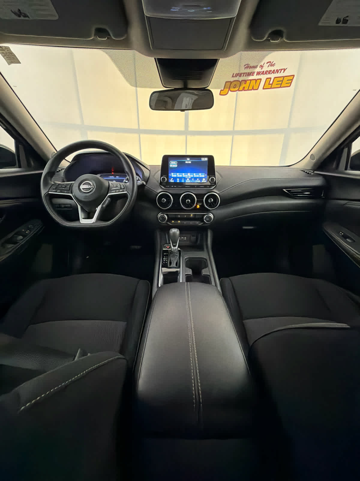 Used 2025 Nissan Sentra SV FWD image 17