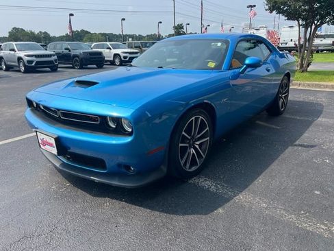 Used 2023 Dodge Challenger R/T w/ Plus Package RWD image 4