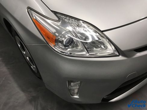 Used 2015 Toyota Prius Three image 18