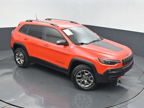 Certified 2021 Jeep Cherokee Trailhawk w/ Technology Group AWD/4WD image 38