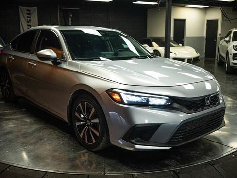Used 2023 Honda Civic EX-L image 5