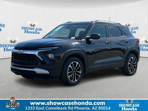 Used 2024 Chevrolet TrailBlazer LT w/ LT Cold Weather Package image 1