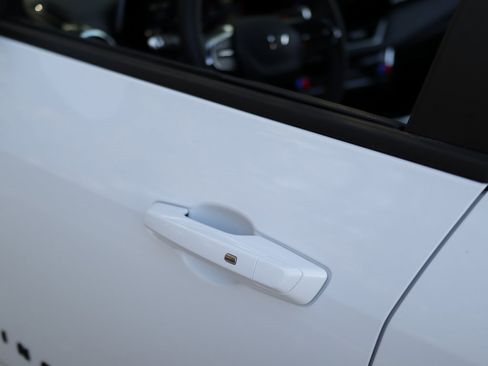 New 2026 Chevrolet Equinox LT w/ Convenience Package II image 37