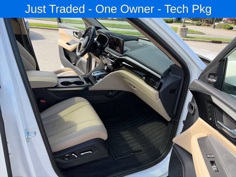Used 2025 Acura MDX SH-AWD w/ Technology Package image 16