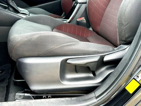 Used 2023 Toyota Corolla SE FWD image 14