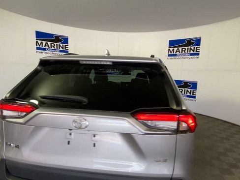 Used 2024 Toyota RAV4 XLE FWD image 9