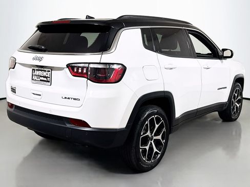 Used 2025 Jeep Compass Limited AWD/4WD image 4