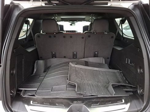 Used 2023 GMC Yukon XL Denali Ultimate w/ LPO, Floor Liner Package image 32