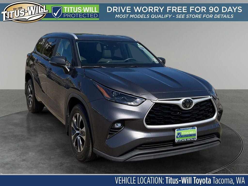 Used 2024 Toyota Highlander XLE AWD/4WD image 1