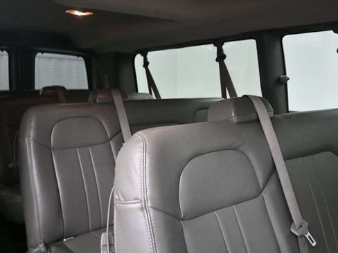 Used 2024 Chevrolet Express 3500 LS RWD image 15