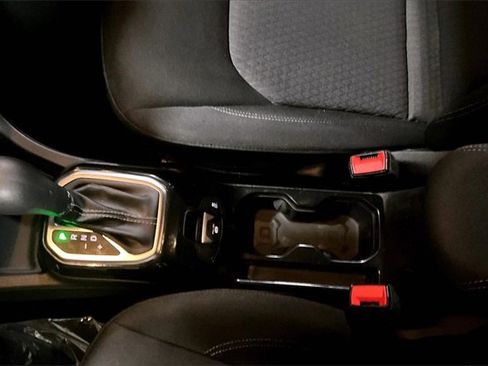 Used 2021 Jeep Renegade Latitude image 30