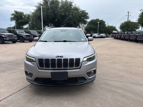 Certified 2021 Jeep Cherokee Latitude Plus FWD image 2