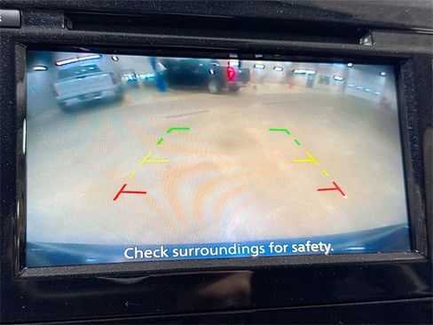 Used 2020 Nissan Rogue SV image 15