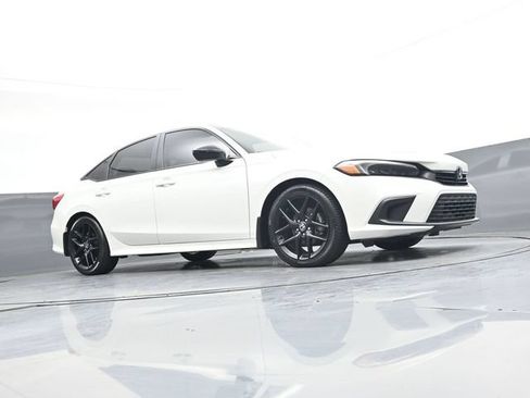 Used 2024 Honda Civic Sport image 32