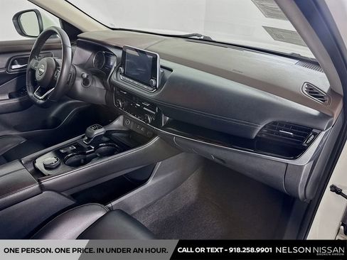Certified 2022 Nissan Rogue SL AWD/4WD image 29