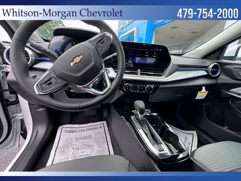 New 2026 Chevrolet Trax LT w/ LT Convenience Package FWD image 11