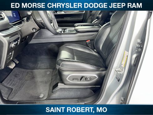 Used 2023 Jeep Wagoneer 4WD image 27