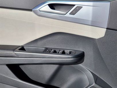 New 2025 Volkswagen Taos SE