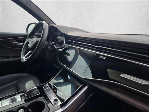 Used 2021 Audi Q8 Prestige w/ Prestige Package image 17