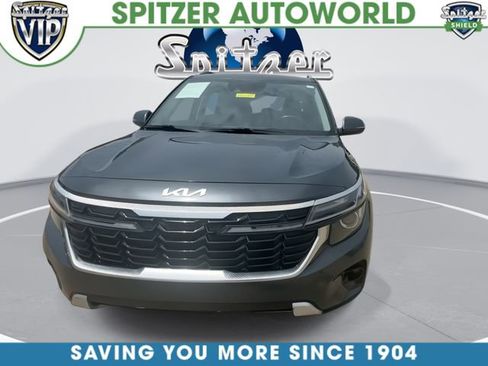 Used 2024 Kia Seltos EX FWD image 3