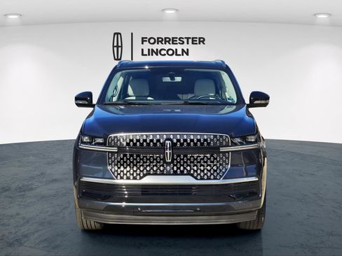 New 2025 Lincoln Navigator L Reserve image 8