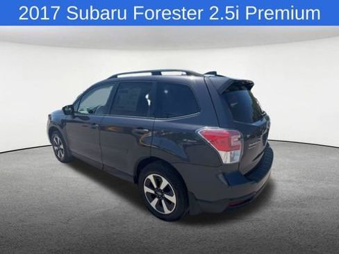 Used 2017 Subaru Forester Limited AWD/4WD image 7