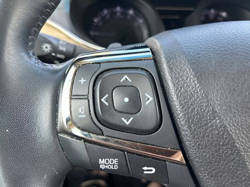 Used 2016 Toyota Avalon Limited w/ Toyota Safety Sense Package FWD image 24