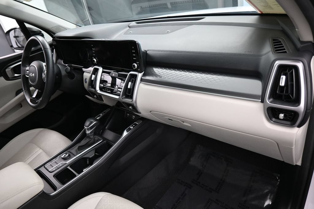 Used 2023 Kia Sorento S w/ Panoramic Sunroof Package FWD image 46