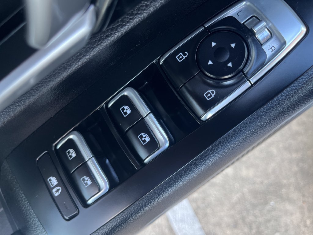 Used 2021 Kia Telluride LX FWD image 13