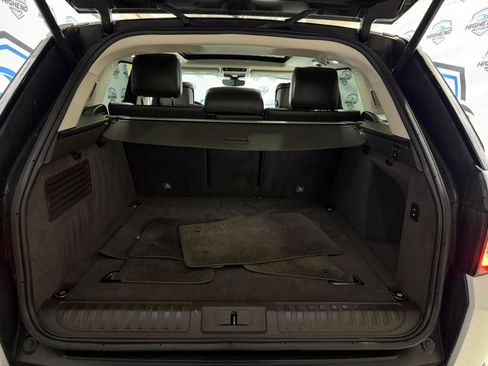 Used 2018 Land Rover Range Rover Sport HSE image 18