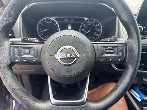 Certified 2022 Nissan Rogue SV FWD image 14