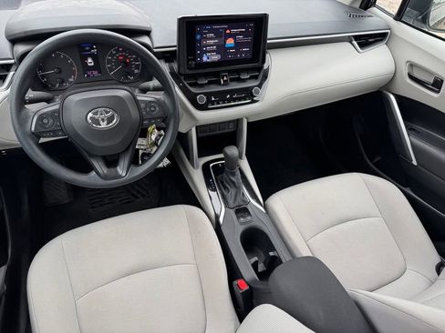 Used 2023 Toyota Corolla Cross L AWD/4WD image 6
