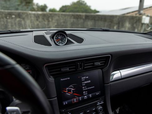 Certified 2017 Porsche 911 Carrera 4S image 34