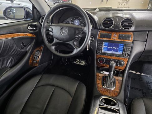 Used 2008 Mercedes-Benz CLK 350 Coupe image 20