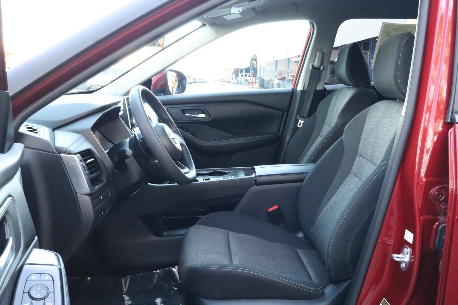 Used 2024 Nissan Rogue SV FWD image 20