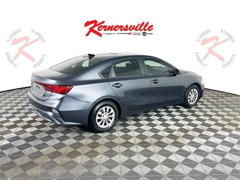 Used 2022 Kia Forte Sedan image 7