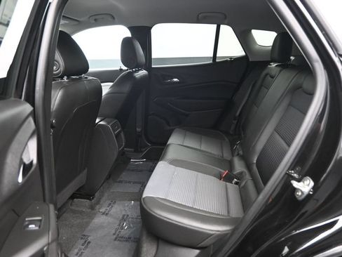 Used 2025 Chevrolet Trax LT FWD image 24