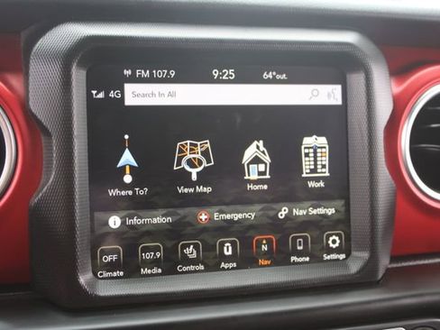 Used 2022 Jeep Wrangler Unlimited Rubicon w/ LED Lighting Group AWD/4WD image 30
