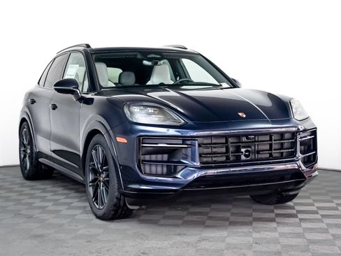 New 2026 Porsche Cayenne GTS image 9