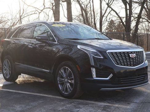 Used 2025 Cadillac XT5 Premium Luxury image 12