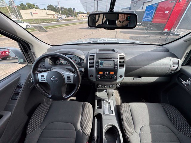 Used 2018 Nissan Frontier PRO-4X AWD/4WD image 16