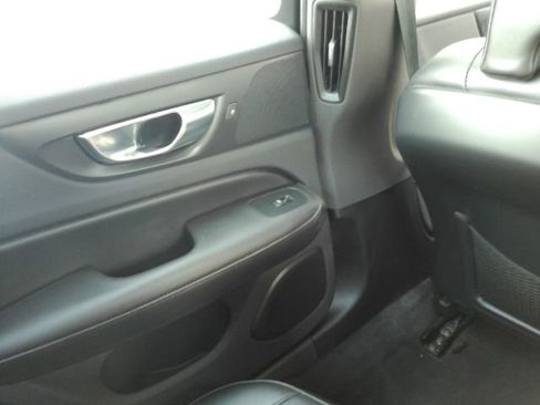 Used 2024 Volvo S60 B5 Core w/ Climate Package FWD image 34