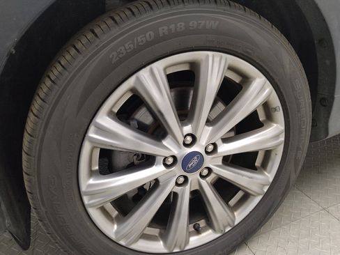Used 2018 Ford Escape Titanium w/ Ford Safe & Smart Package FWD image 31