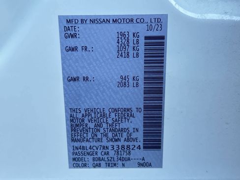 Used 2024 Nissan Altima 2.5 SR FWD image 2