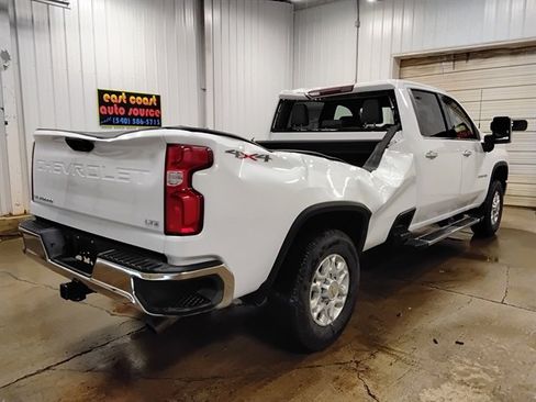 Used 2021 Chevrolet Silverado 2500 LTZ image 3